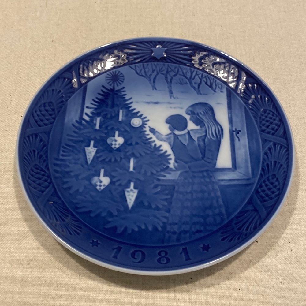 1981 Royal Copenhagen Christmas plate